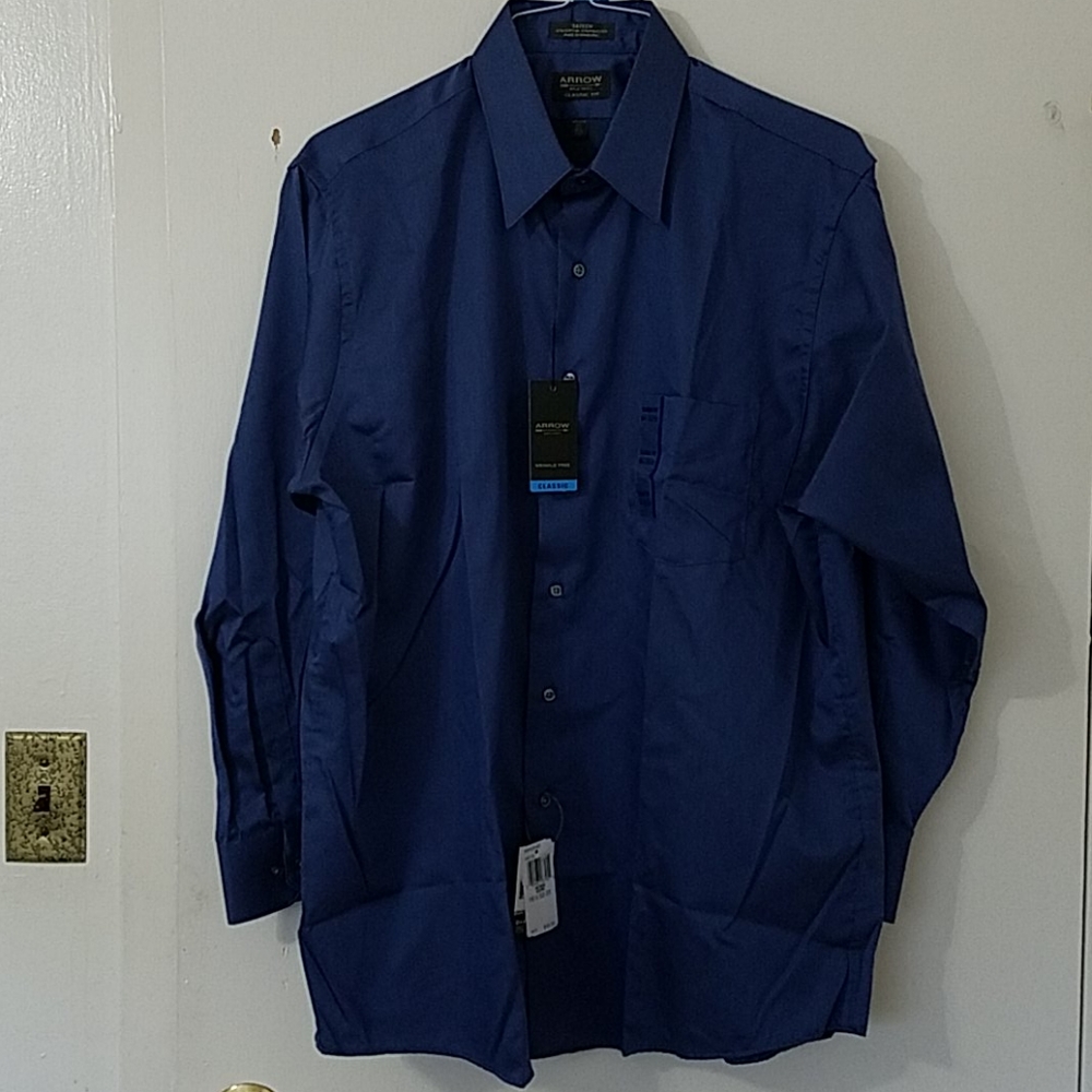 NWT Arrow Classic Fit Shirt  HOST PICK